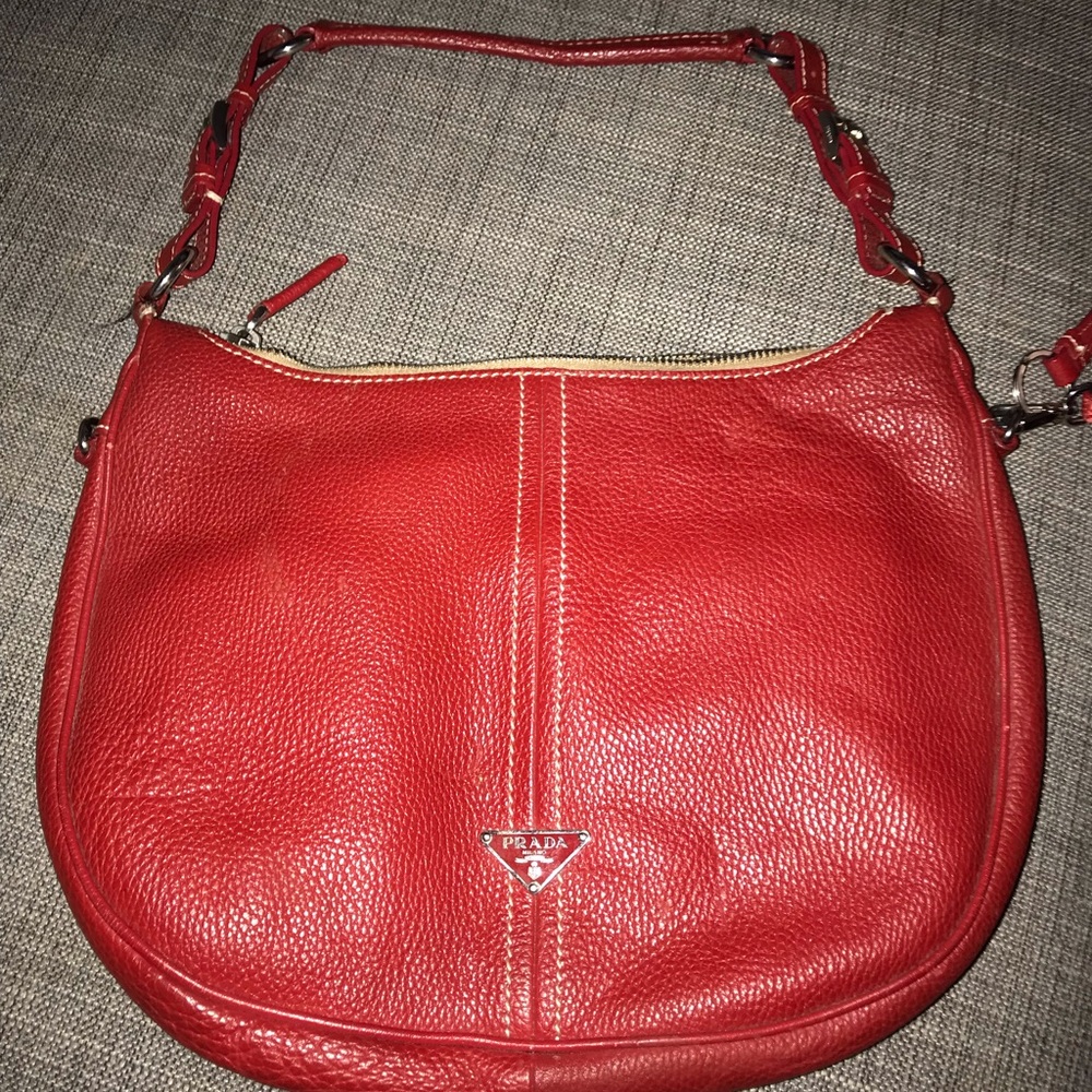 VINTAGE PRADA VIT. DAINO HOBO STYLE SHOULDER BAG